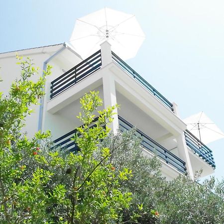 Apartments Sea View Omis Exterior photo