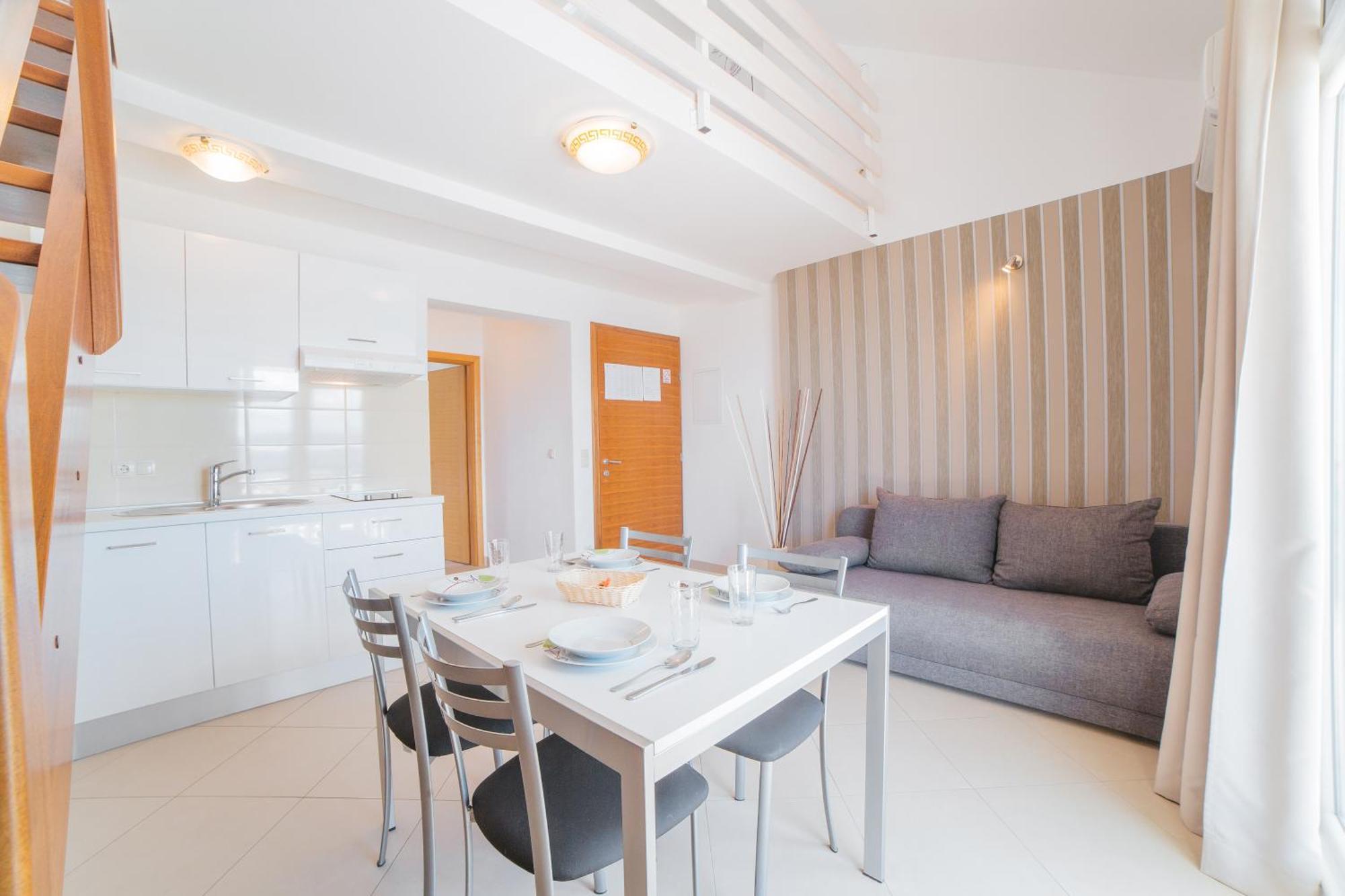 Apartments Sea View Omis Exterior photo