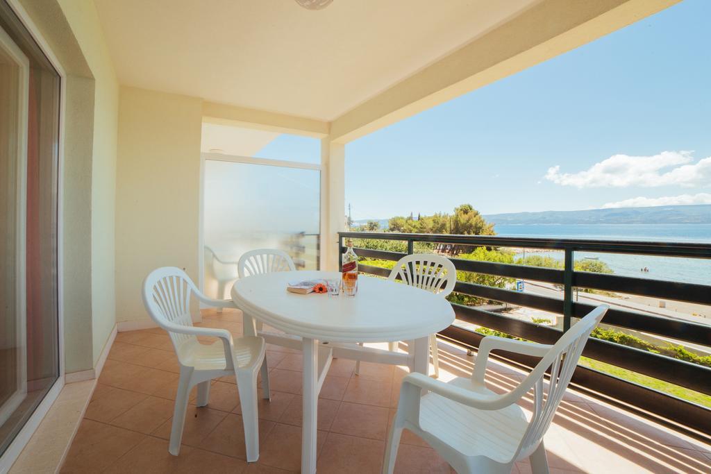 Apartments Sea View Omis Exterior photo