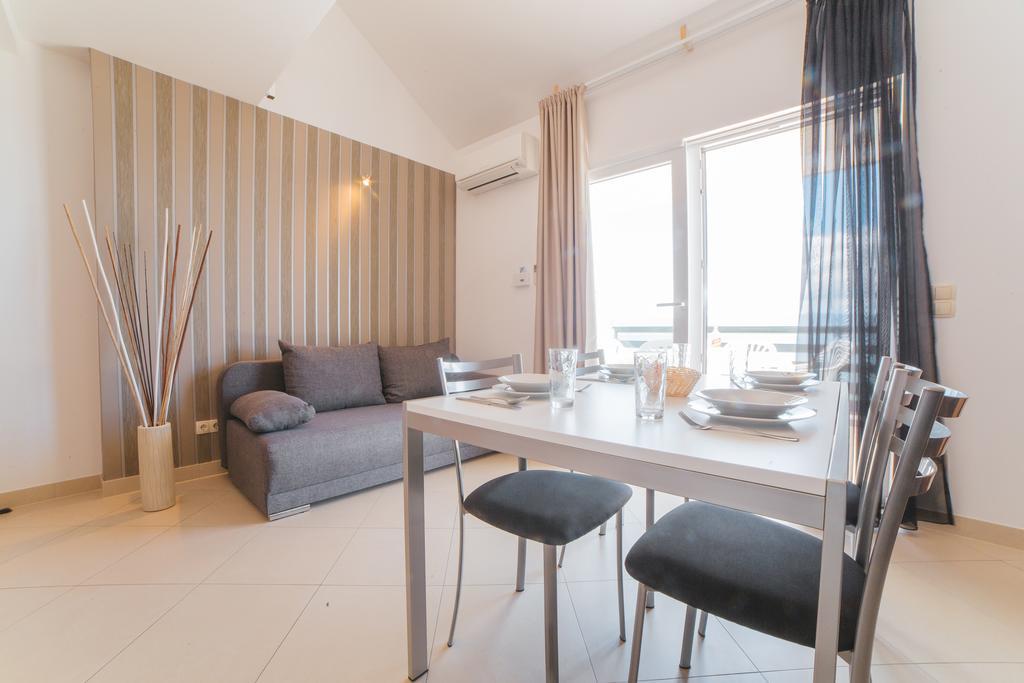 Apartments Sea View Omis Exterior photo