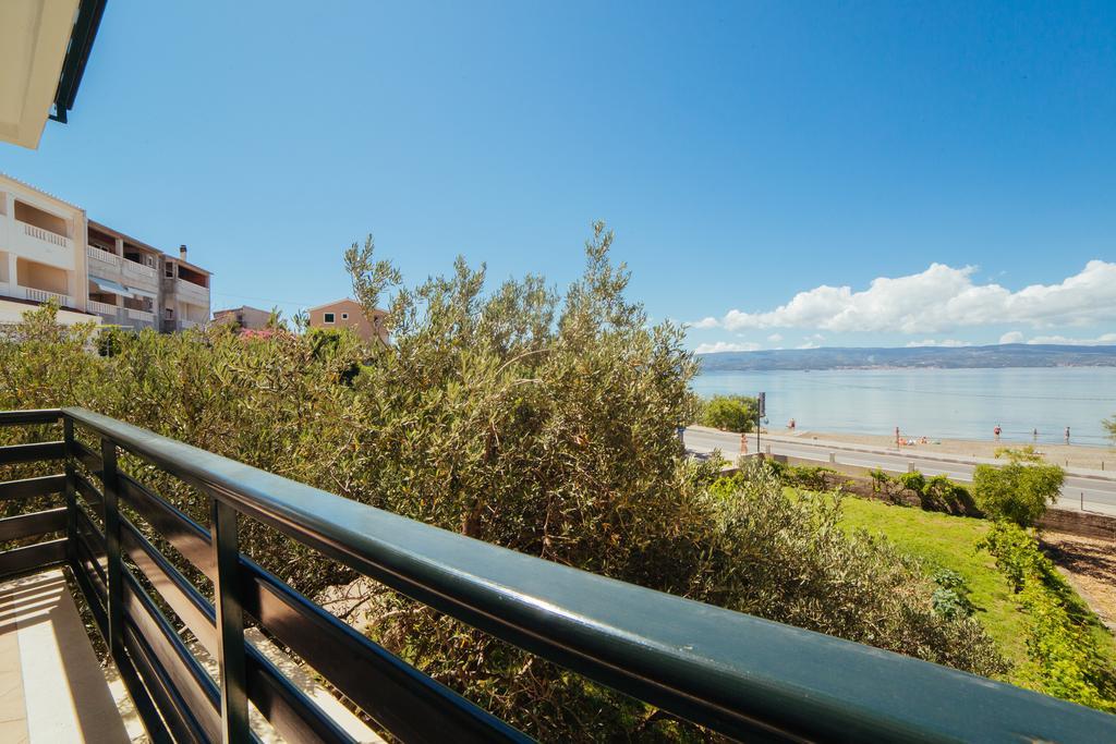Apartments Sea View Omis Exterior photo