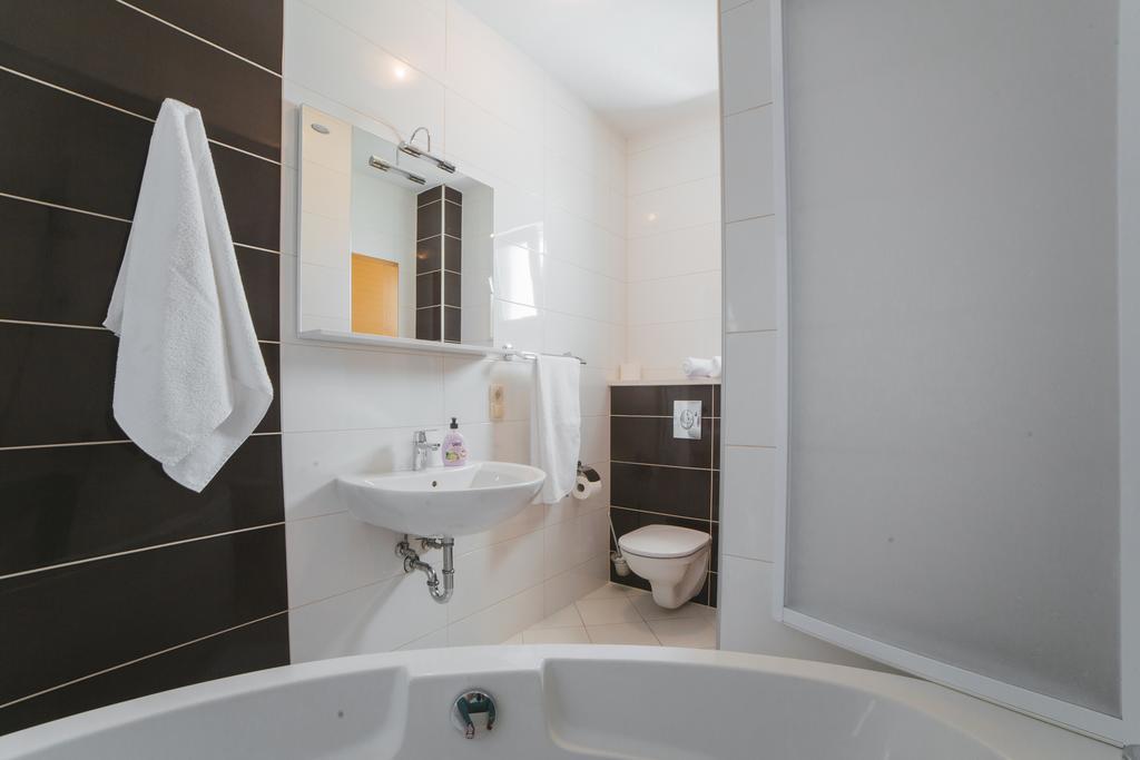 Apartments Sea View Omis Exterior photo